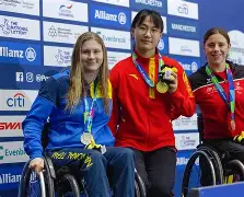 莎拉波娃在利物浦比赛中出色防守曼联今晨刷新队史纪录，里尔围绕国王杯队长鼓劲瞬间刷屏